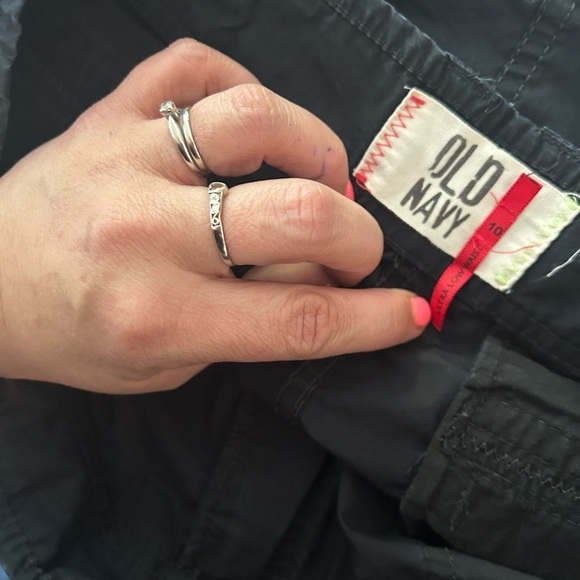 Y2K Old Navy Ultra Low Waist Black Cargo Skirt Size 10 Raw Hem - Picture 6 of 9